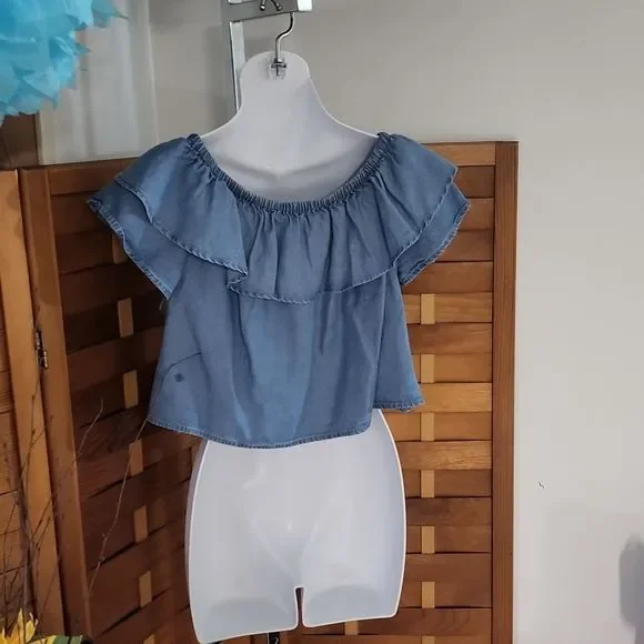 Denim off the shoulder crop top - Picture 5 of 9